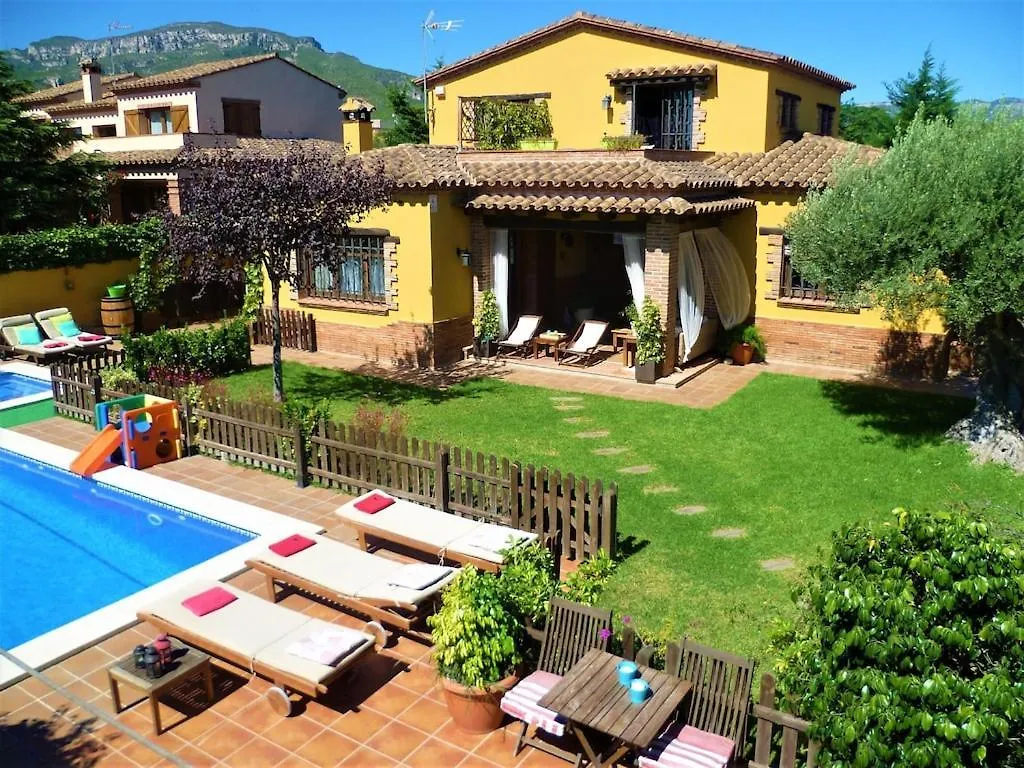 Preciosa Villa Cerca Playa Gran Jardin Piscina Privada Vallada Y Barbacoa Wifi Tarragona